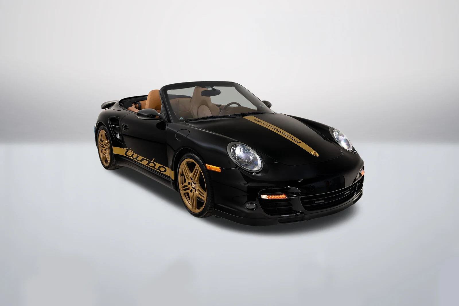 Porsche 911 (997.1) Turbo Cabriolet in a front three-quarter view