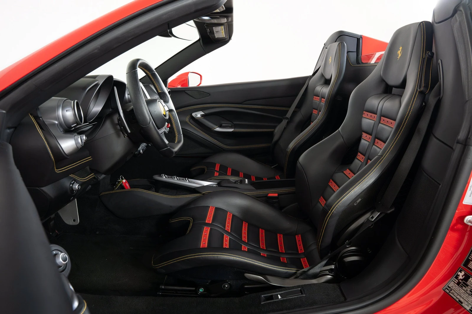 2021 Ferrari F8 Spider interior, seats, Nero