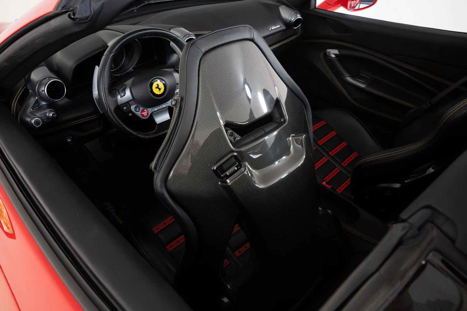2021 Ferrari F8 Spider interior, Nero