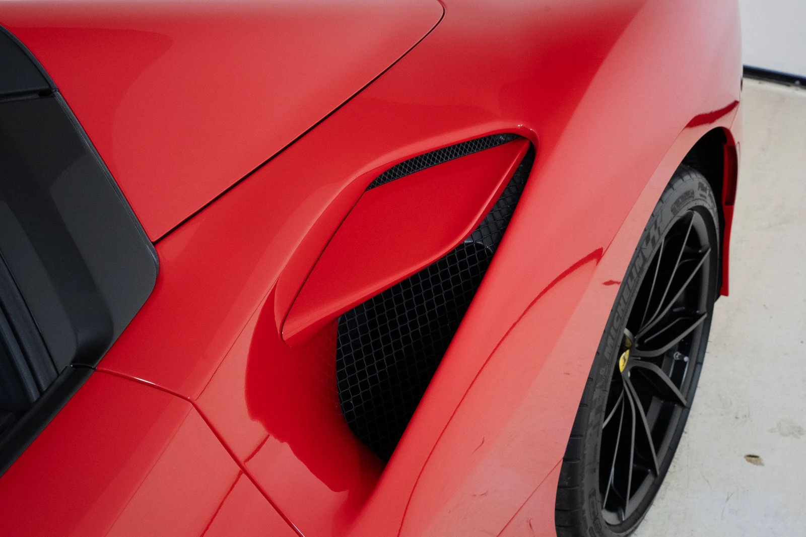 2021 Ferrari F8 Spider, detail