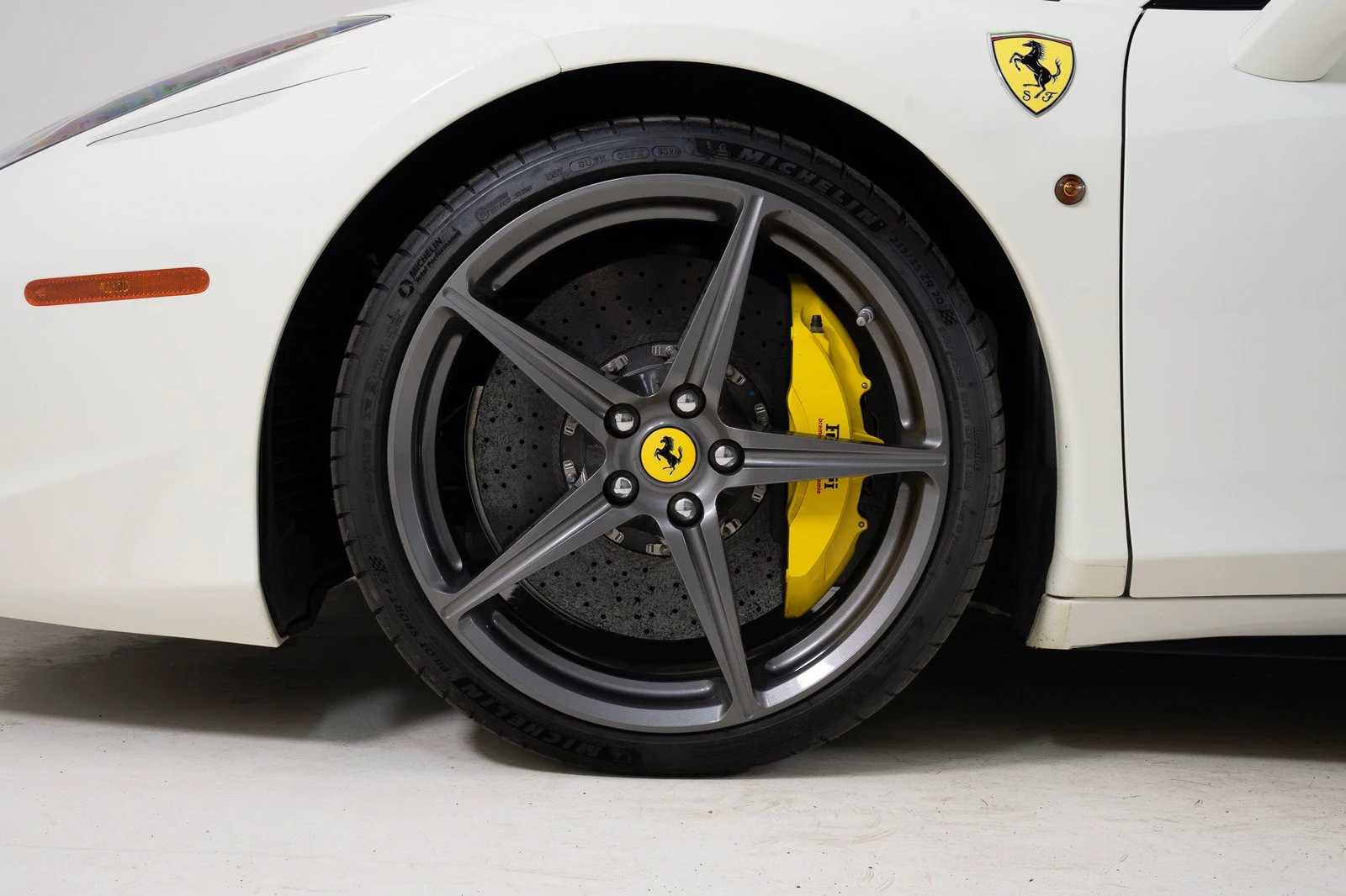 2014 Ferrari 458 Spider wheel