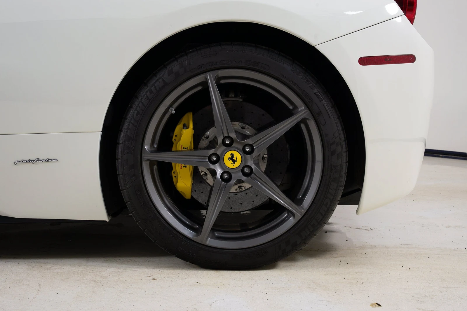 2014 Ferrari 458 Spider wheel