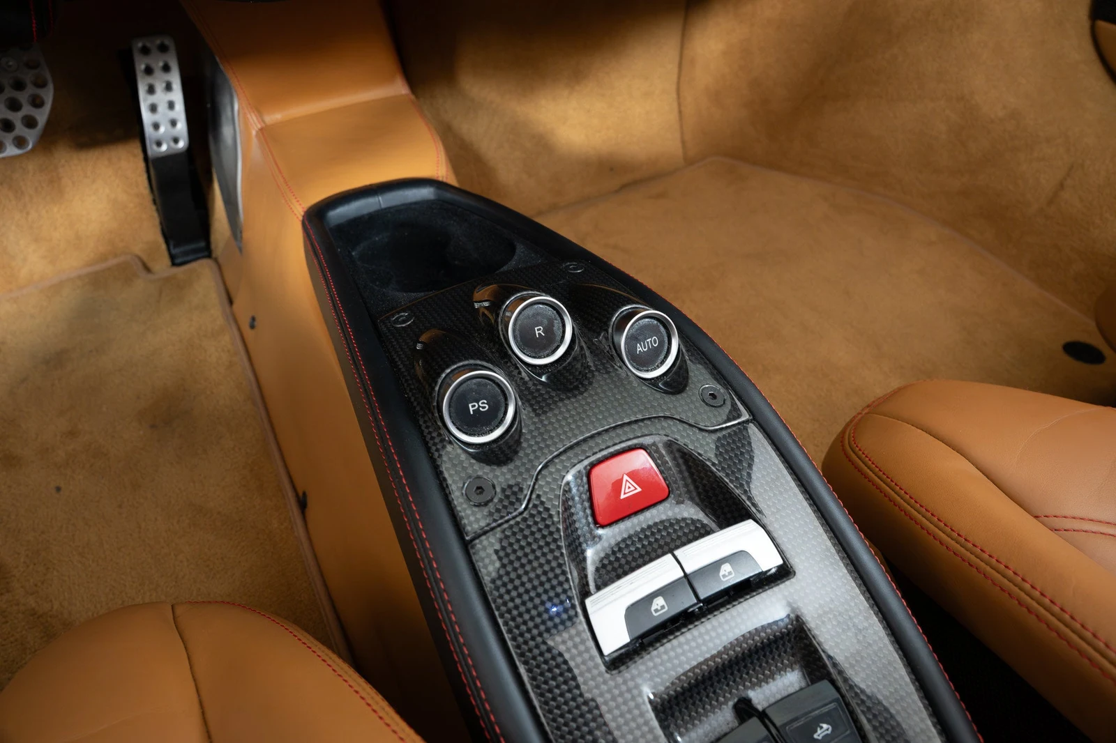 2014 Ferrari 458 Spider interior, center console, Cuoio