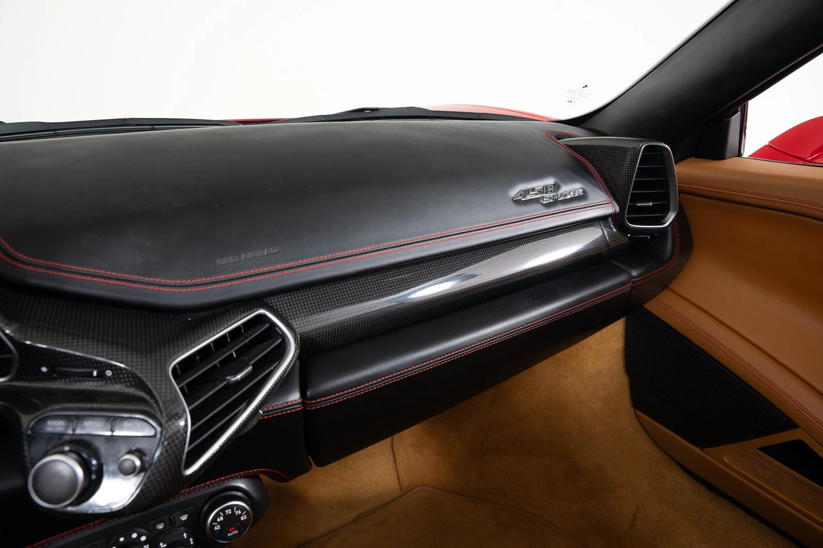 2014 Ferrari 458 Spider interior, door panel, Cuoio