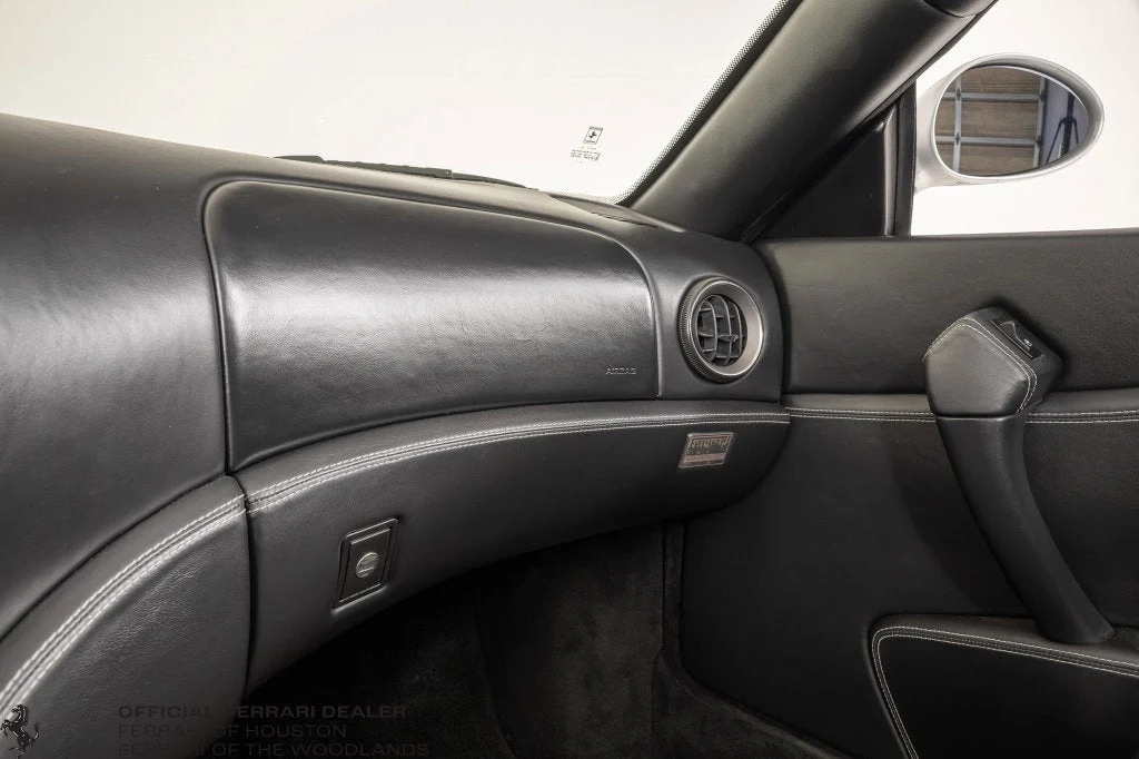2001 Ferrari 550 Barchetta Pininfarina interior, door panel, Nero