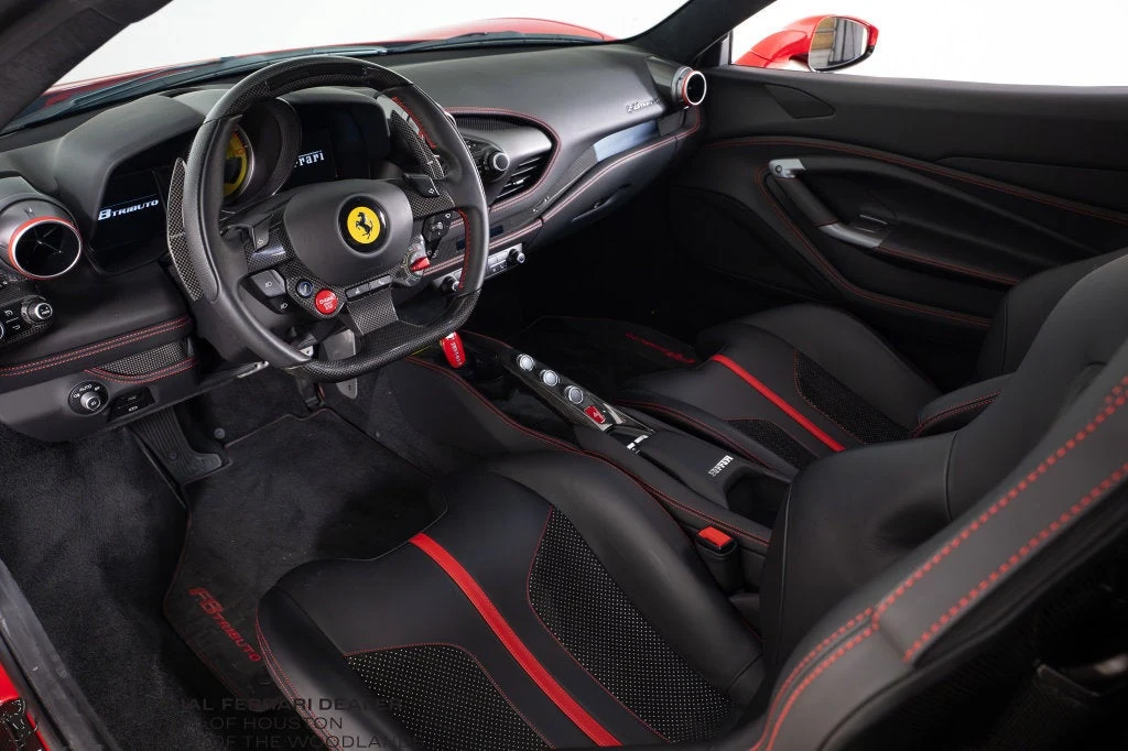 2020 Ferrari F8 Tributo interior, Nero