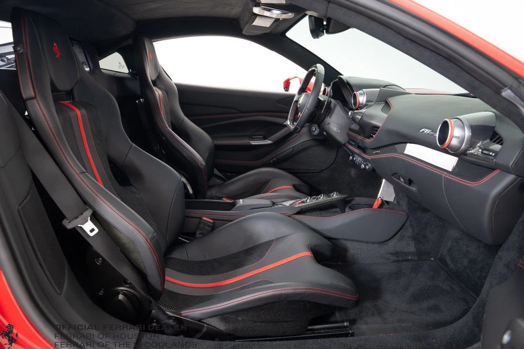 2020 Ferrari F8 Tributo interior, seats, Nero