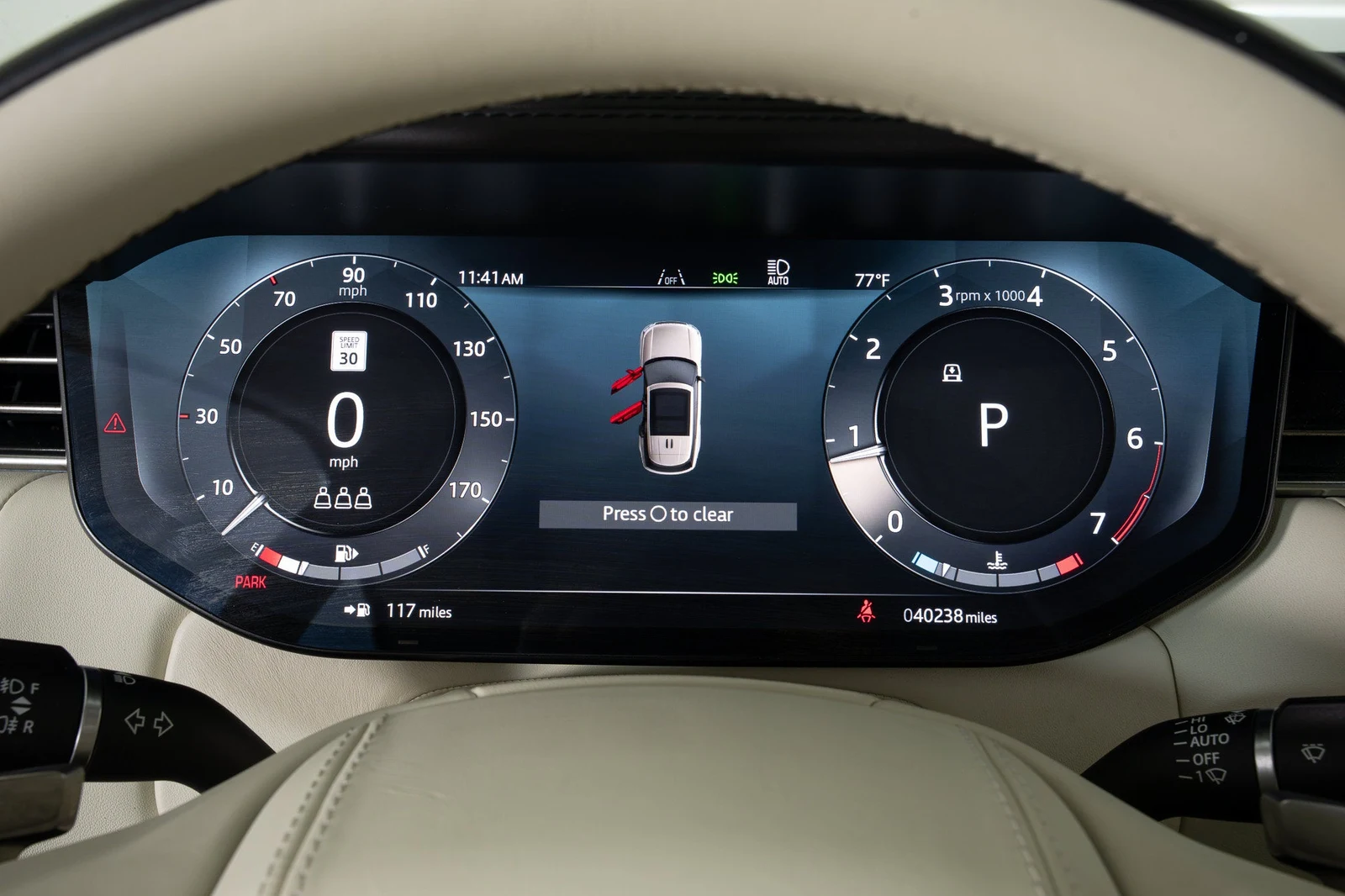 2024 Land Rover Range Rover P400 SE interior, Perlino