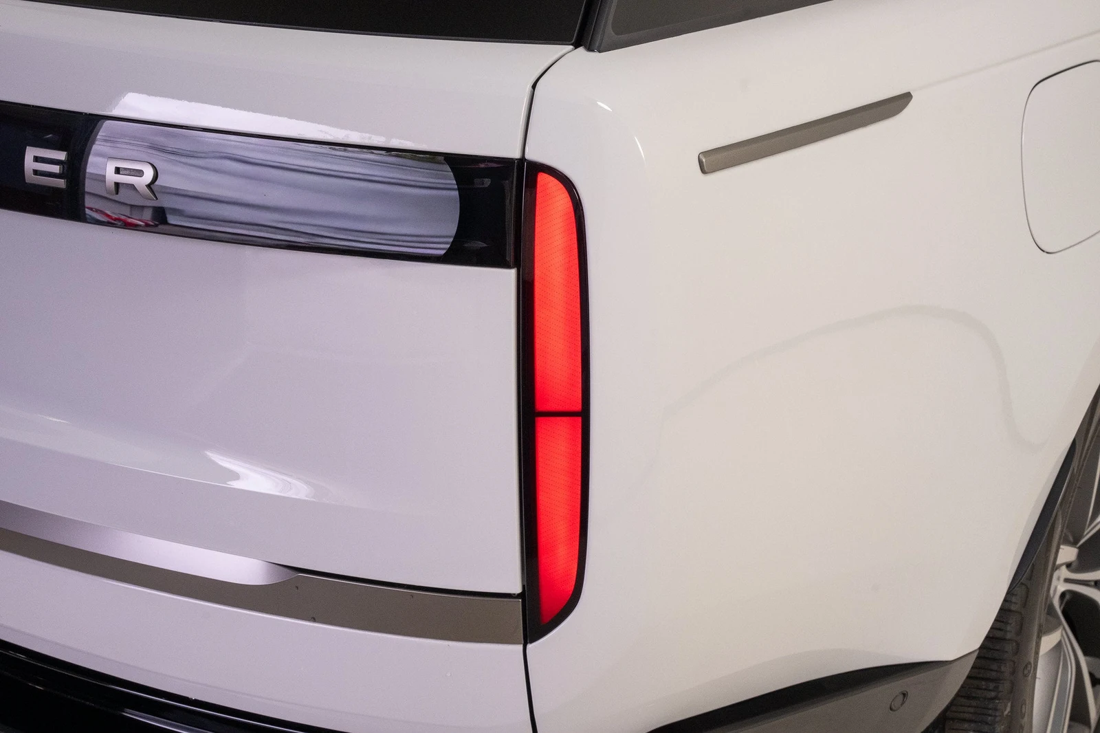 2024 Land Rover Range Rover P400 SE for sale, exterior, White