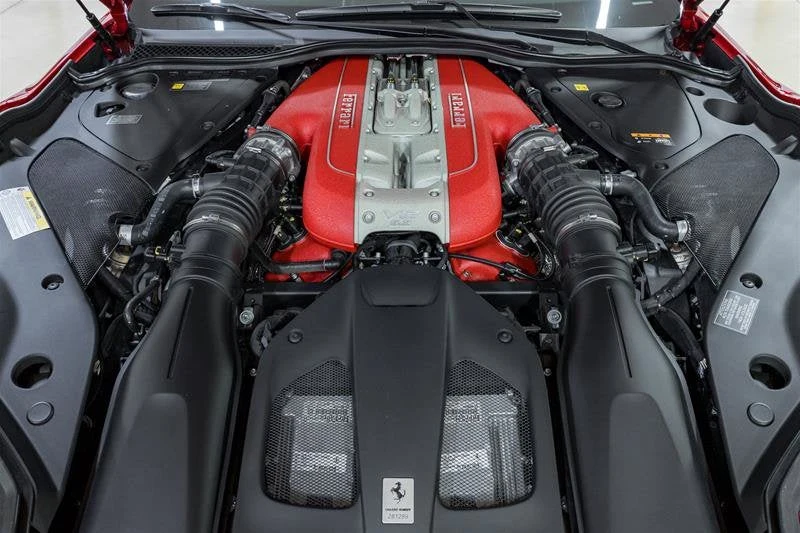 2022 Ferrari 812 GTS, 8/20