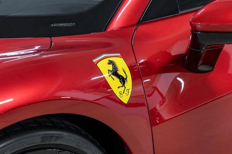2025 Ferrari 296 GTS, 13/20