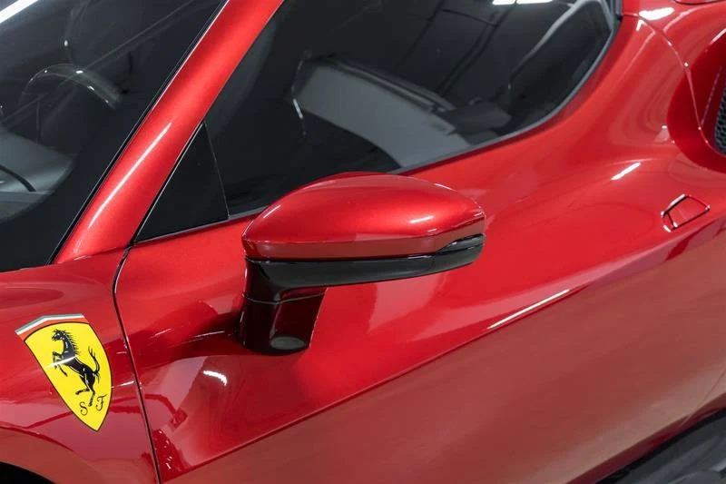 2025 Ferrari 296 GTS, 14/20