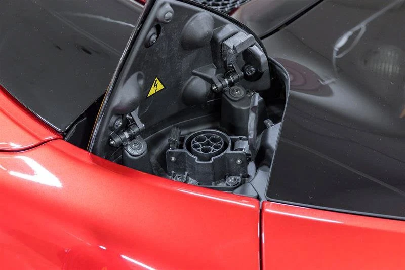 2025 Ferrari 296 GTS, 17/20