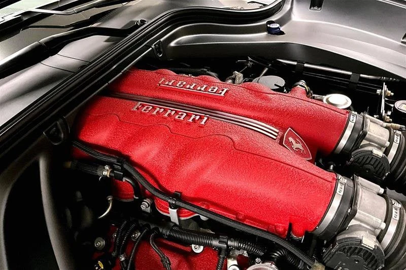 2010 Ferrari California, 3/15
