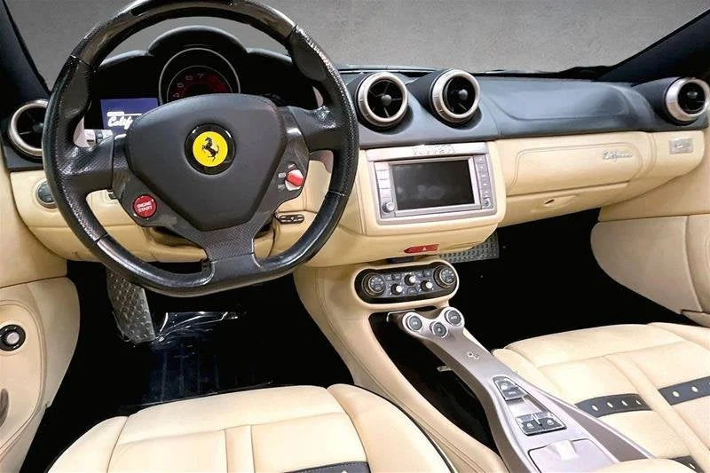 2010 Ferrari California, 11/15