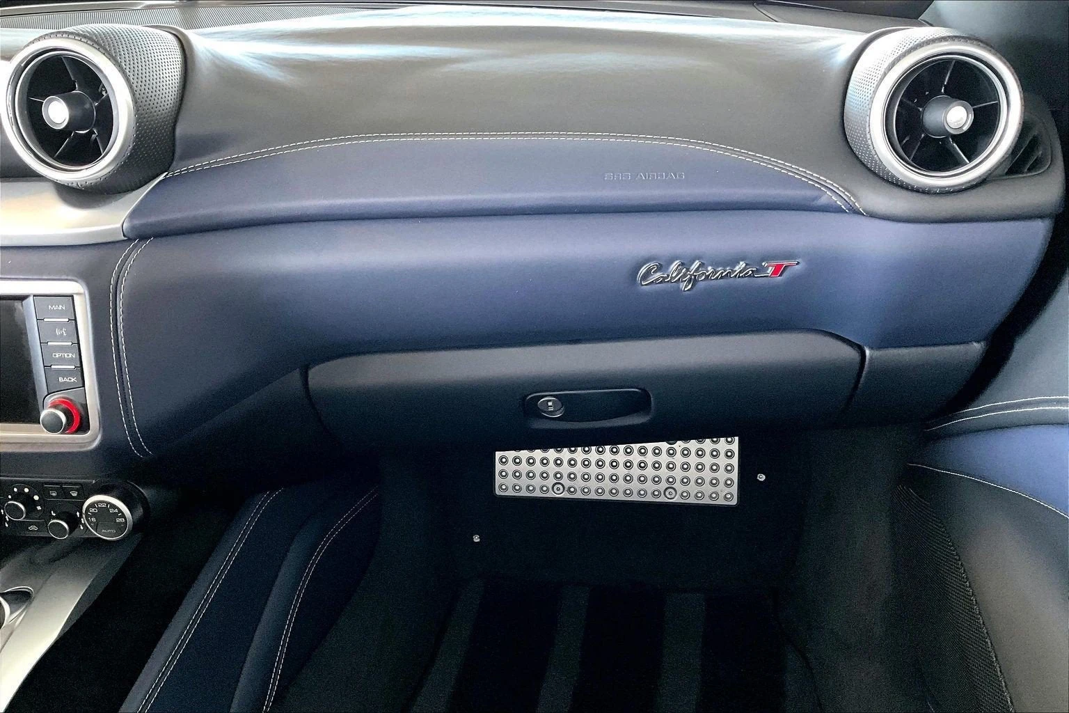 2016 Ferrari California T, 17/20
