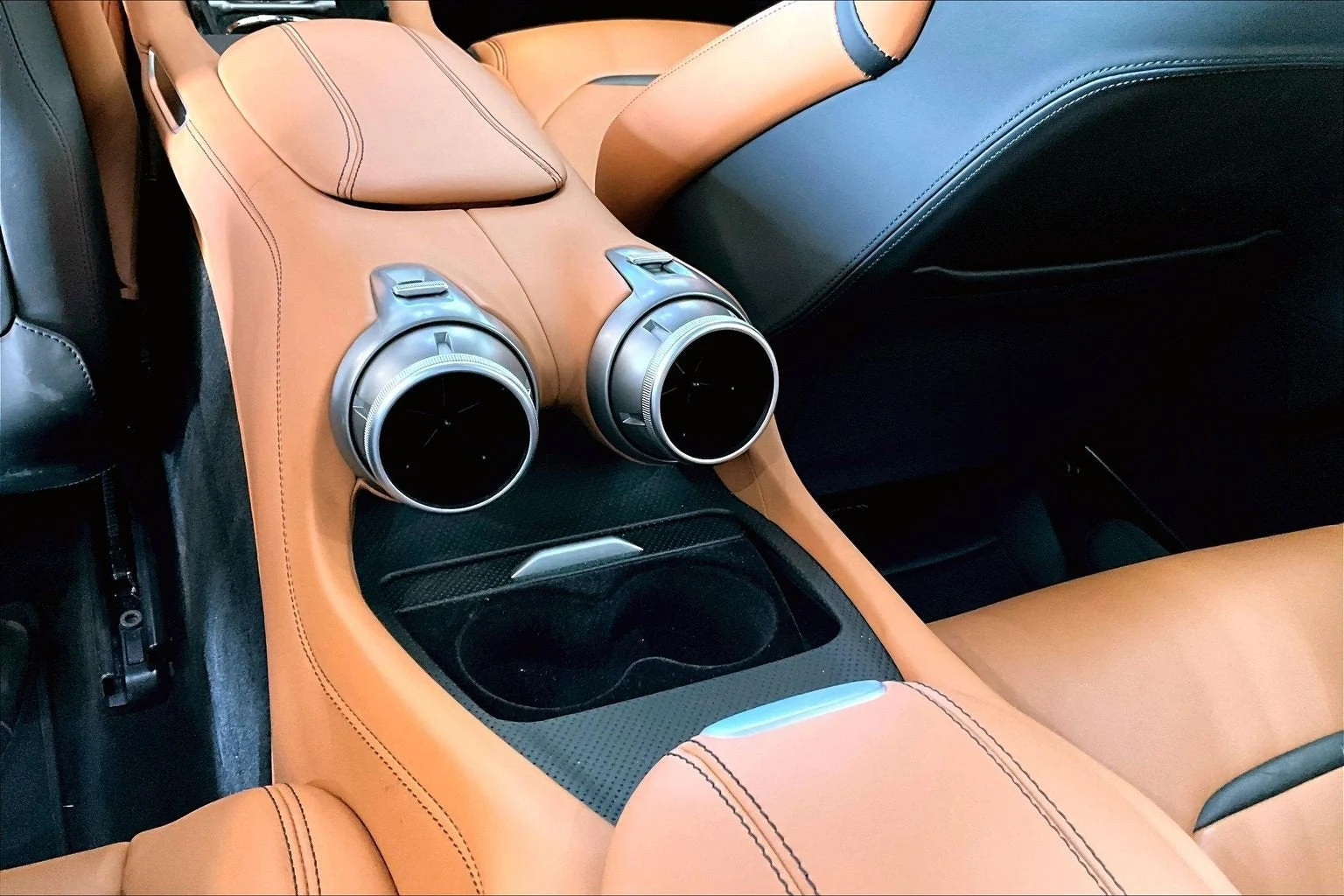 2017 Ferrari GTC4Lusso, 8/20