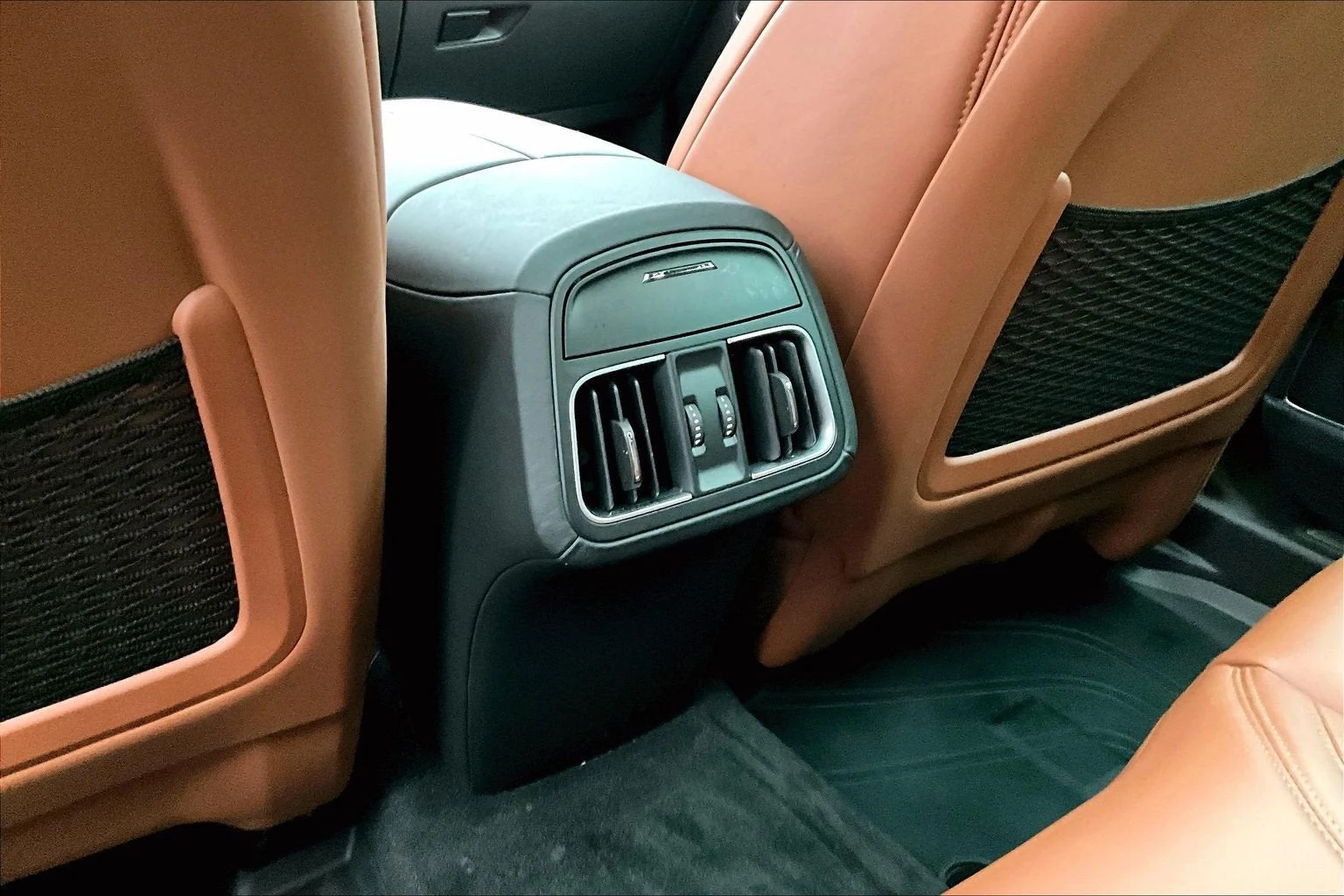 2021 Maserati Levante GranLusso, 10/20