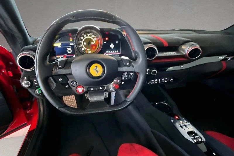 2022 Ferrari 812 Competizione, 6/20