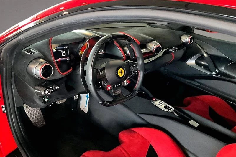 2022 Ferrari 812 Competizione, 11/20