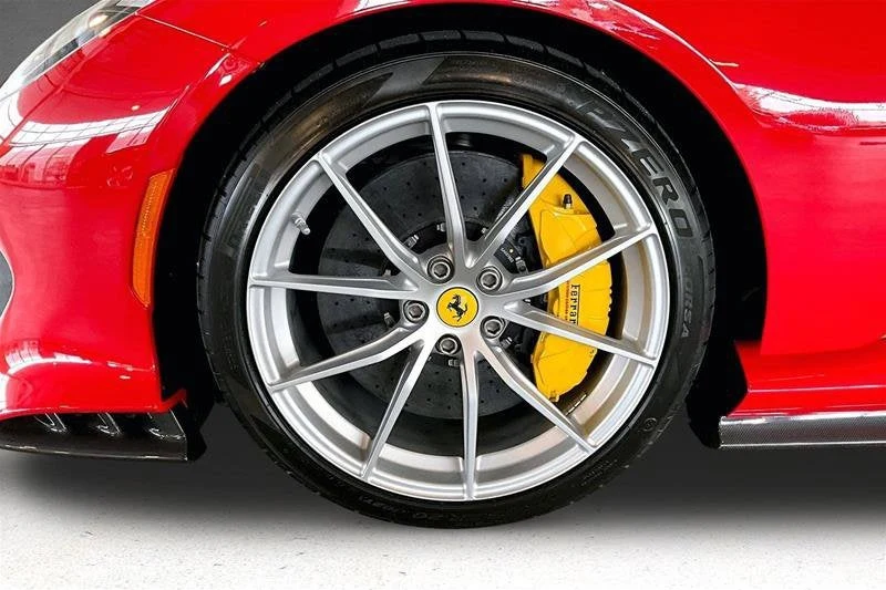 2022 Ferrari 812 Competizione, 14/20
