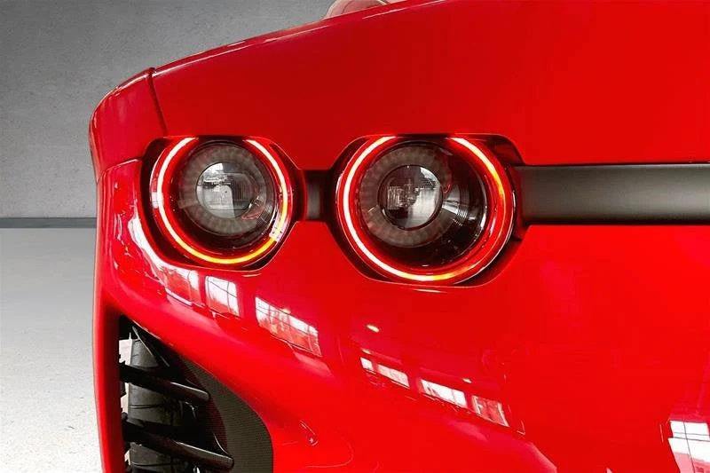 2022 Ferrari 812 Competizione, 18/20