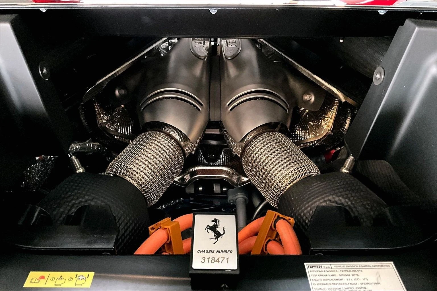 2025 Ferrari 296 GTS, 18/20