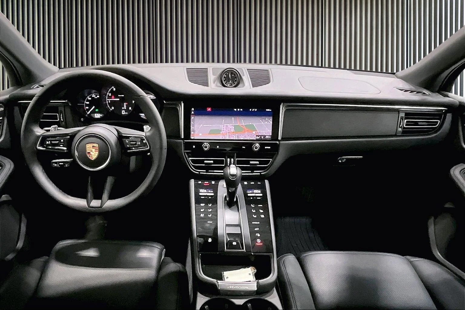 2025 Porsche Macan (95B), 7/20