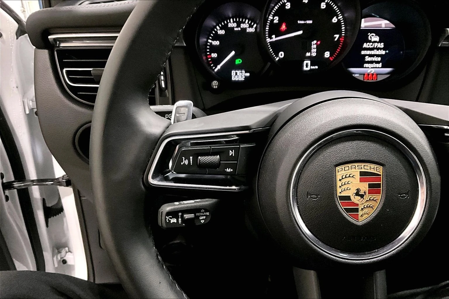 2025 Porsche Macan (95B), 10/20