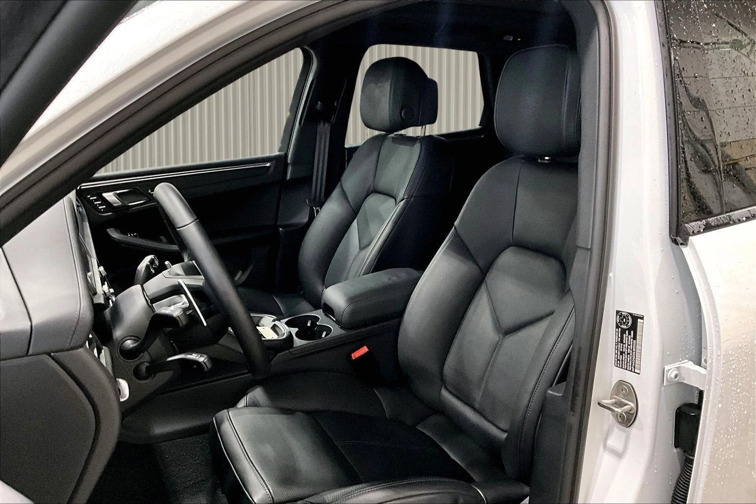 2025 Porsche Macan (95B), 18/20
