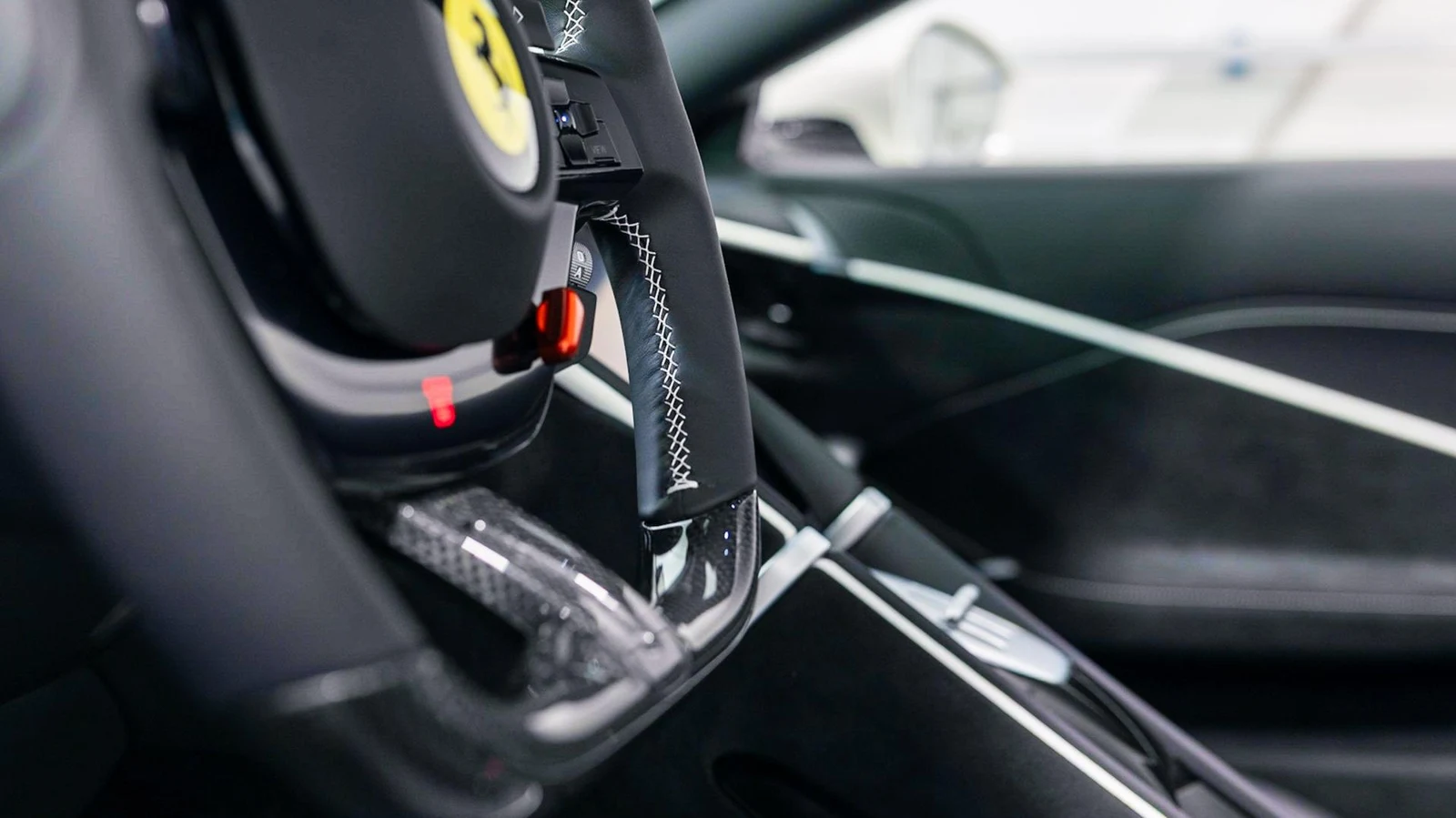 2026 Ferrari Roma Spider, 6/16