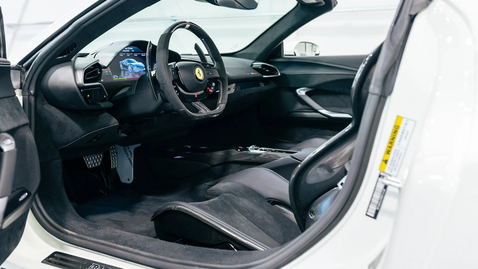 2026 Ferrari 296 GTS, 4/16