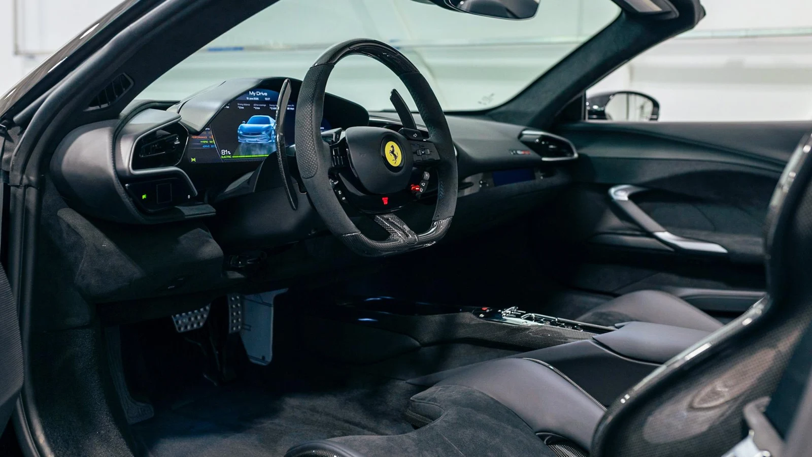 2026 Ferrari 296 GTS, 4/16