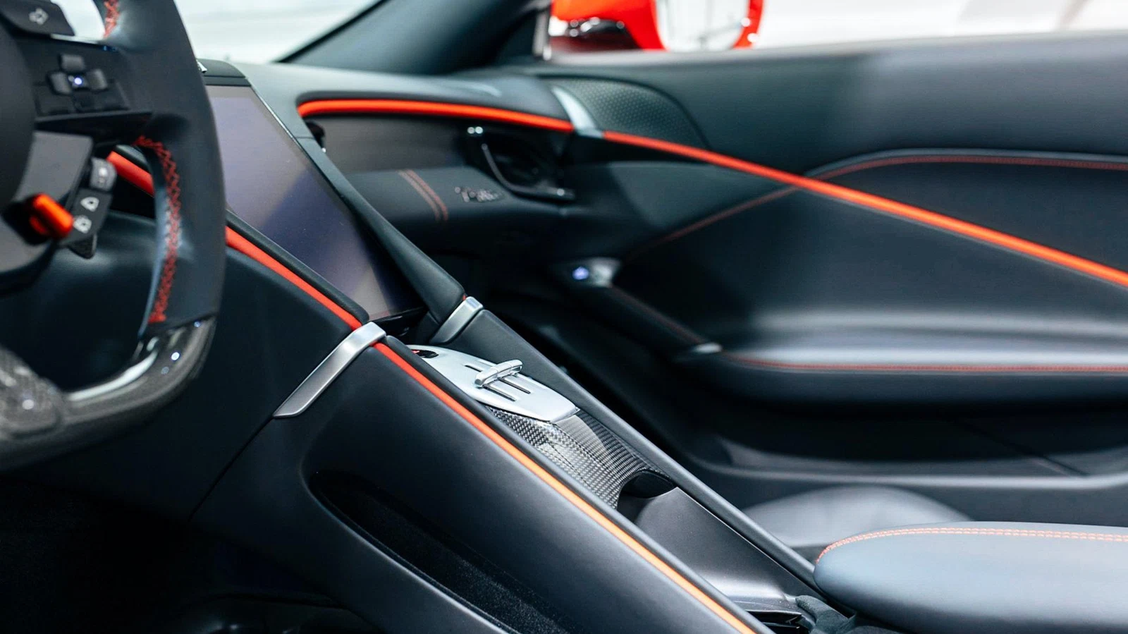 2026 Ferrari Roma Spider, 8/16