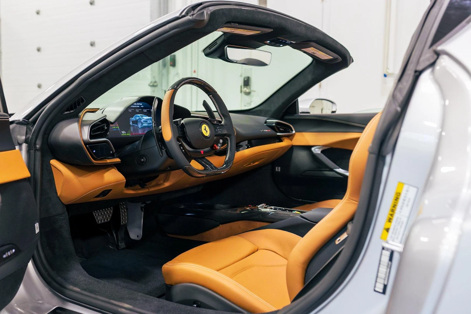 2025 Ferrari 296 GTS, 4/15