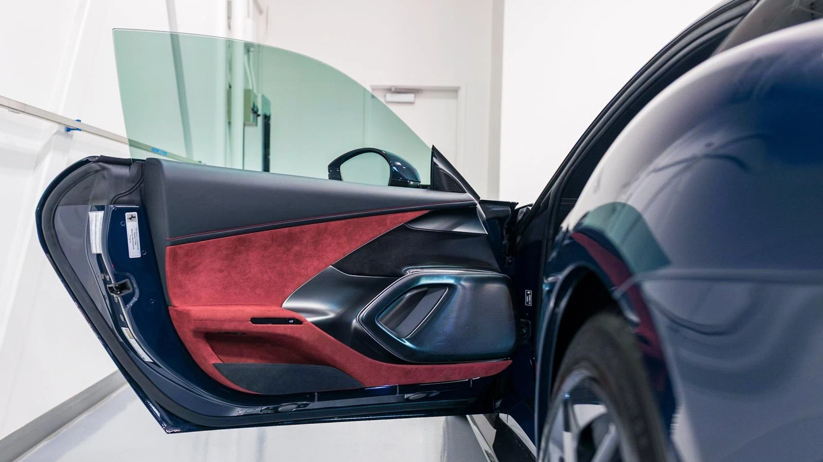 2025 Ferrari 12Cilindri, 10/15