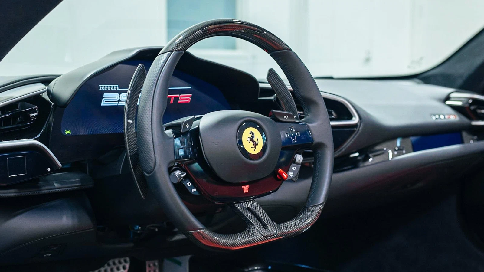 2025 Ferrari 296 GTS, 7/16