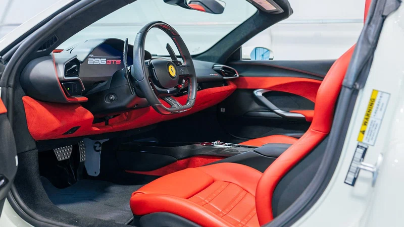2024 Ferrari 296 GTS, 4/22