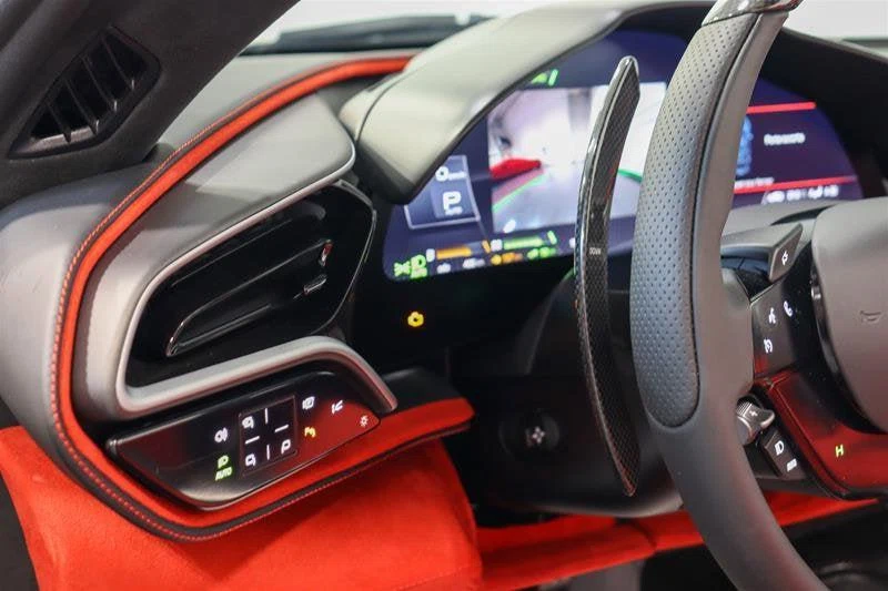 2024 Ferrari 296 GTS, 19/22