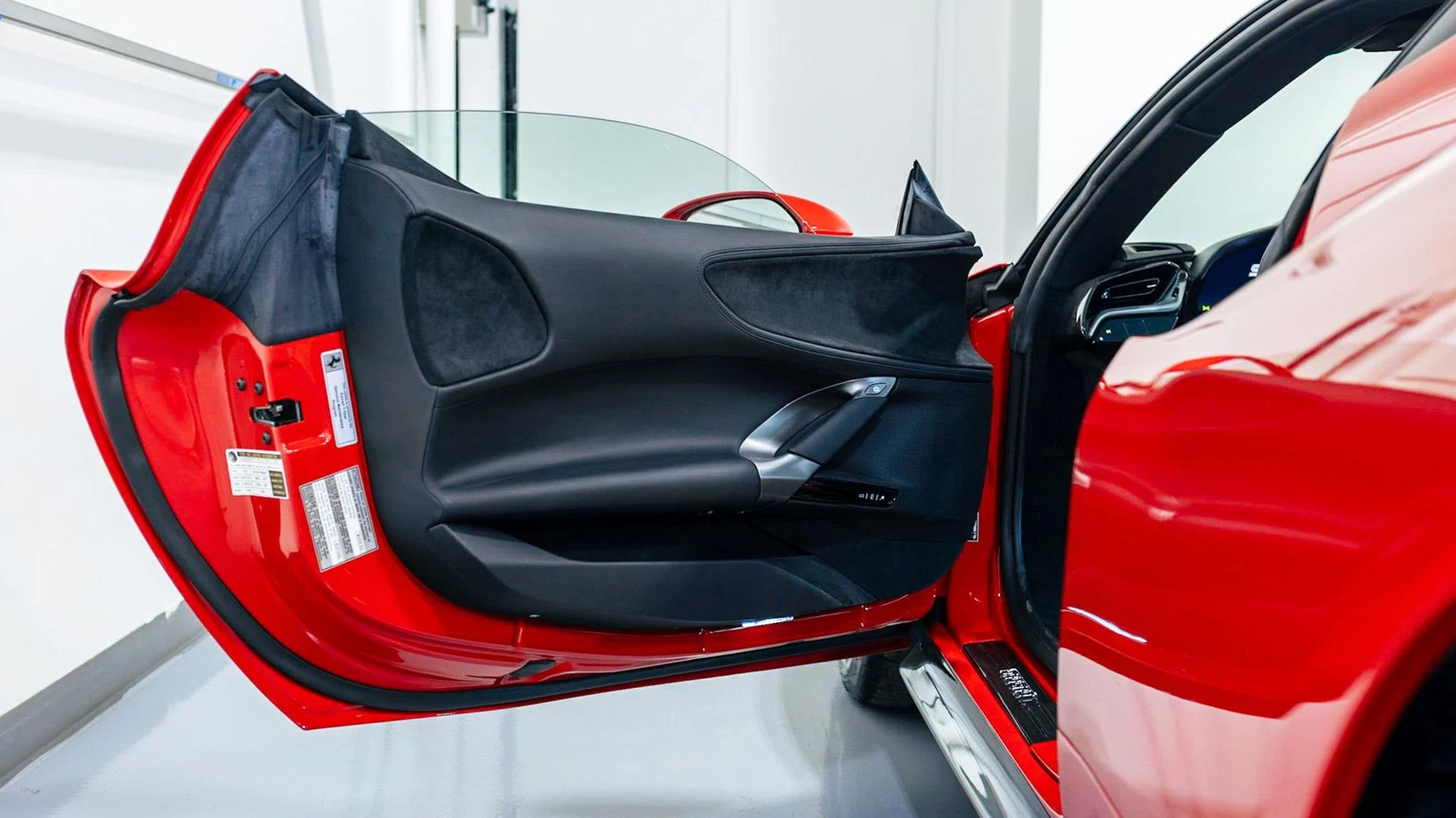 2024 Ferrari SF90 Stradale, 10/15