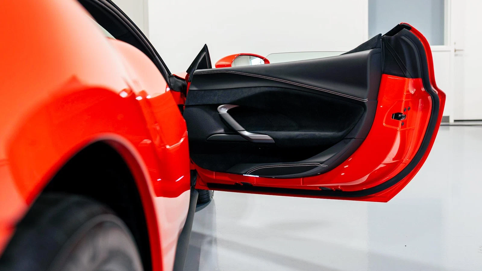 2023 Ferrari 296 GTB, 11/16