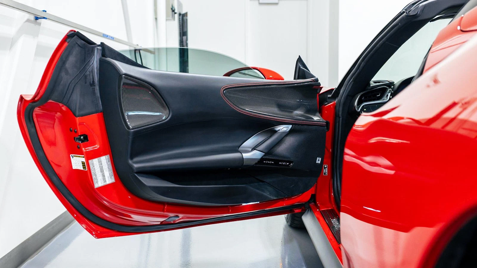 2022 Ferrari SF90 Spider, 11/16