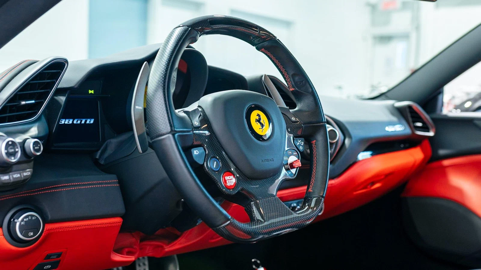2018 Ferrari 488 GTB, 6/15