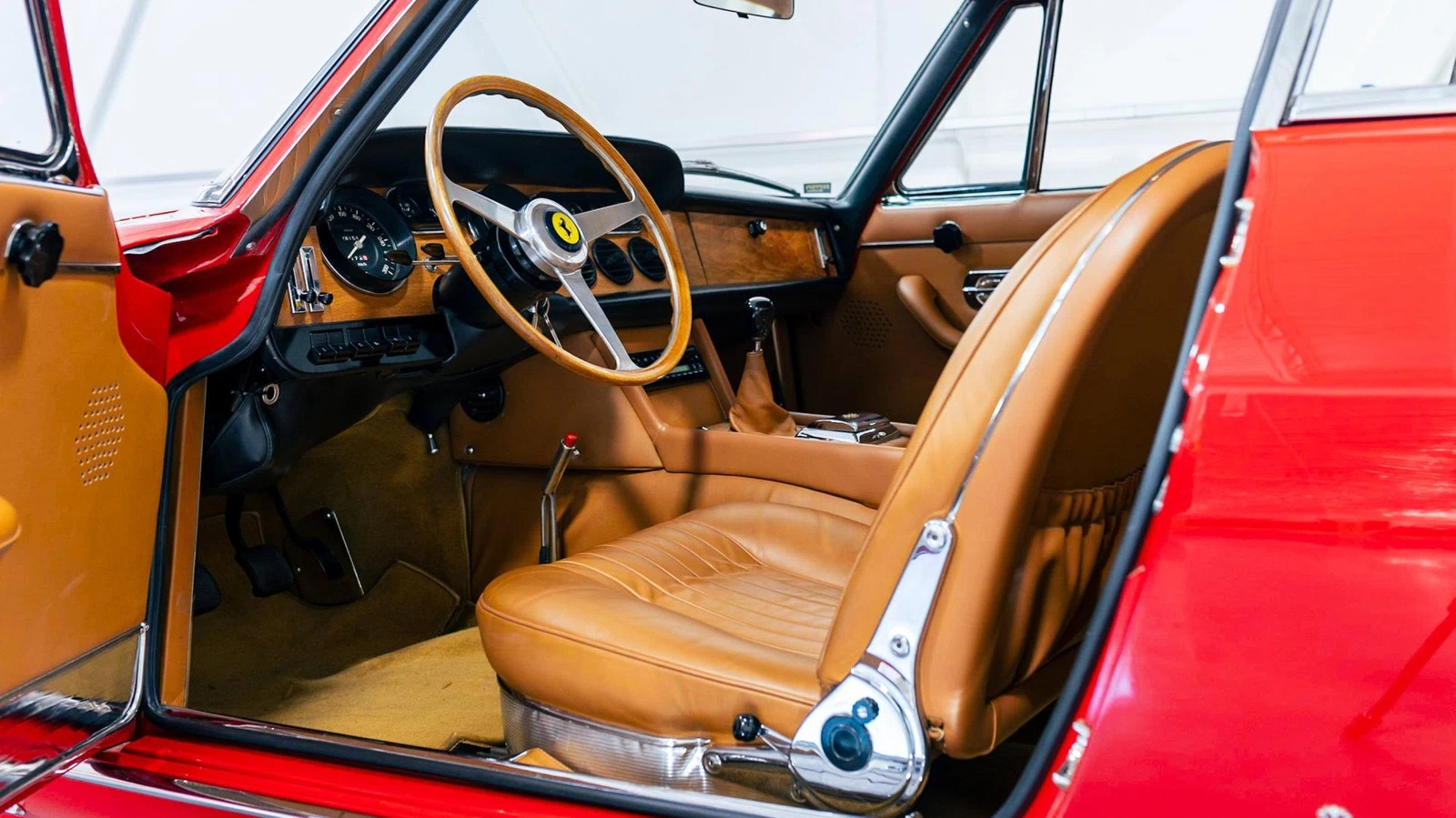 1967 Ferrari 330 GT 2+2, 3/16