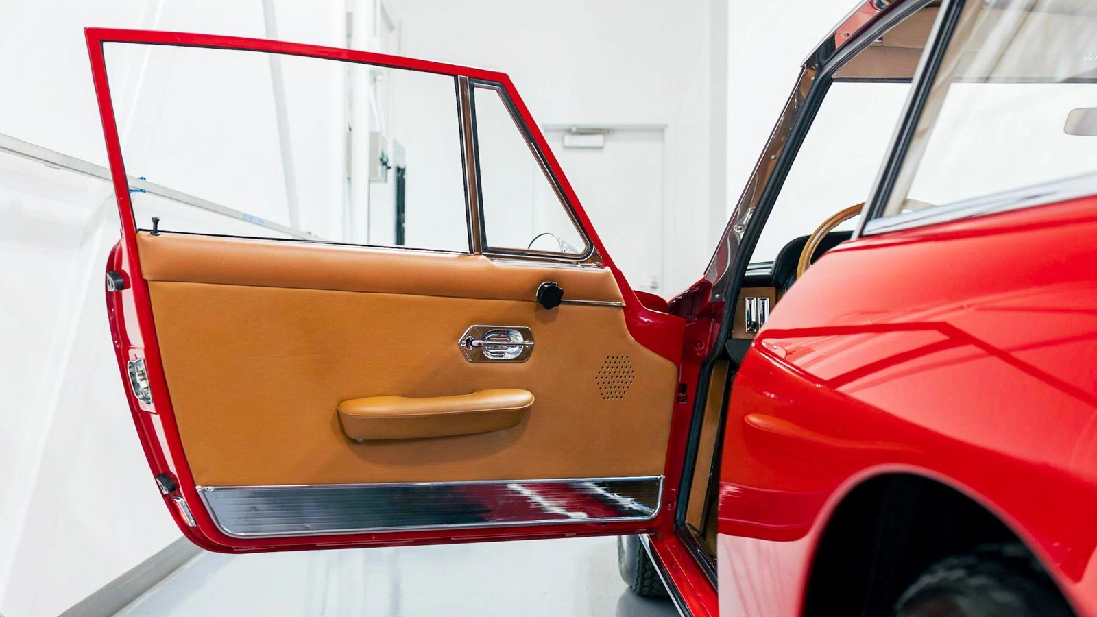 1967 Ferrari 330 GT 2+2, 11/16