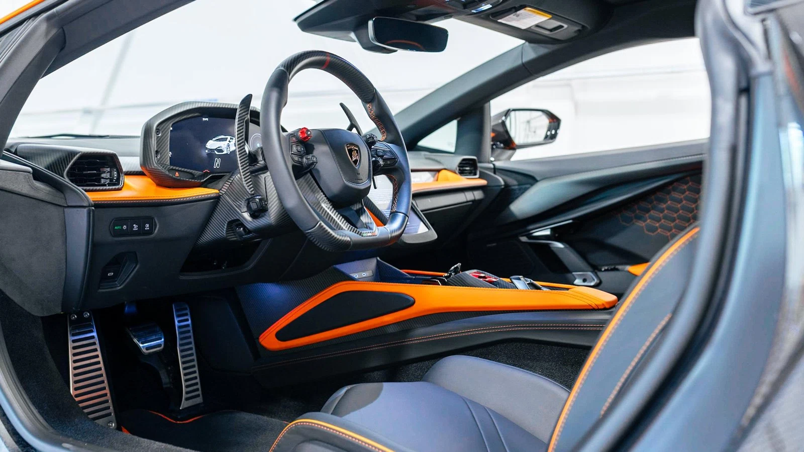 2026 Lamborghini Revuelto, 3/15