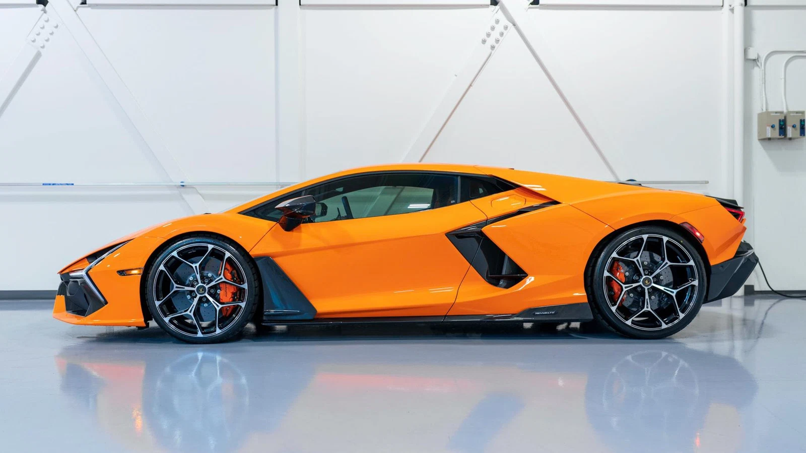 2026 Lamborghini Revuelto, 13/15