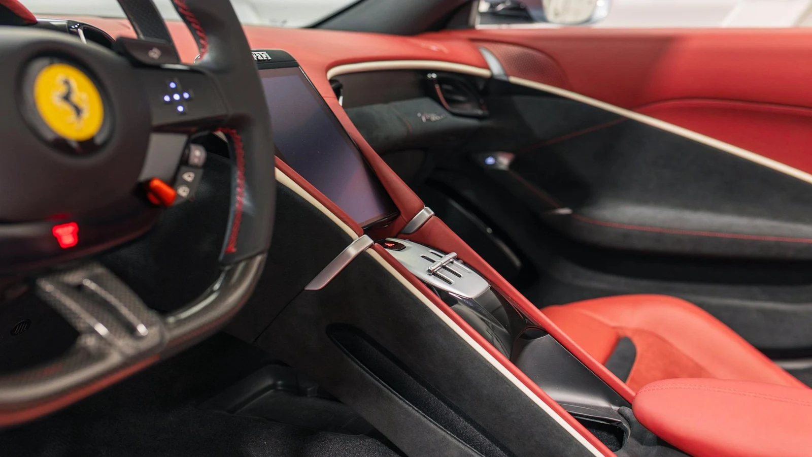 2025 Ferrari Roma Spider, 15/16