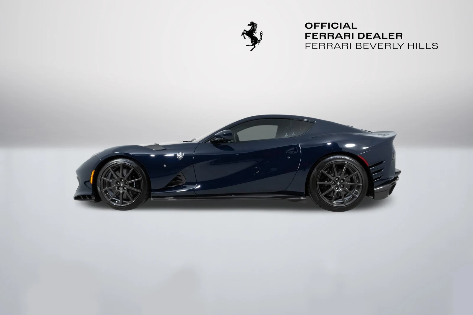 2022 Ferrari 812 Competizione, 2/30