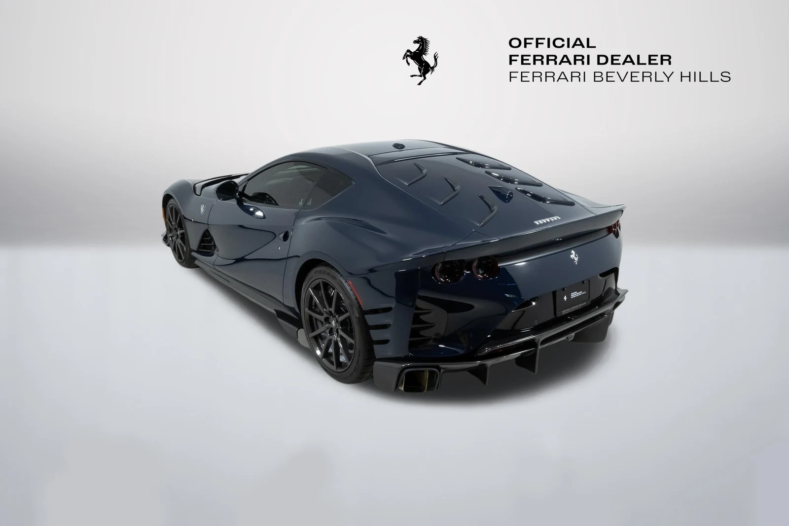 2022 Ferrari 812 Competizione, 3/30